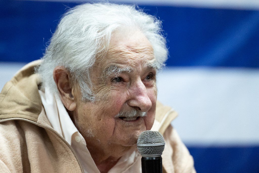 giro-do-dia:-morte-de-pepe-mujica,-cpi-das-bets,-jbs,-inss-e-investimentos-da-china