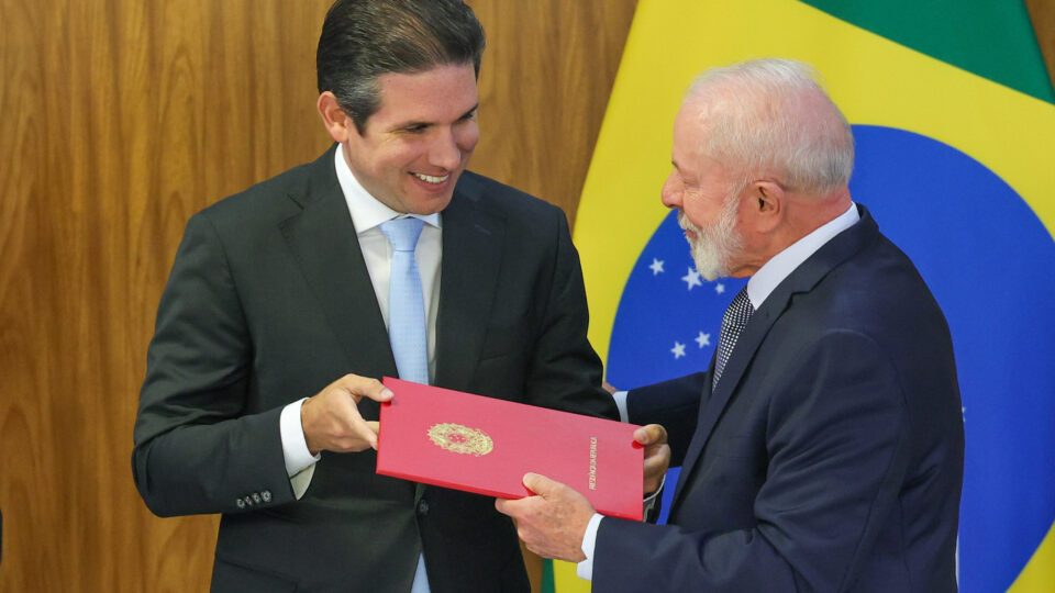 fraqueza-a-frente-da-camara-dos-deputados