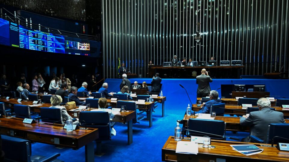 a-dobradinha-do-senado-contra-credores-de-precatorios-e-a-lei-da-ficha-limpa
