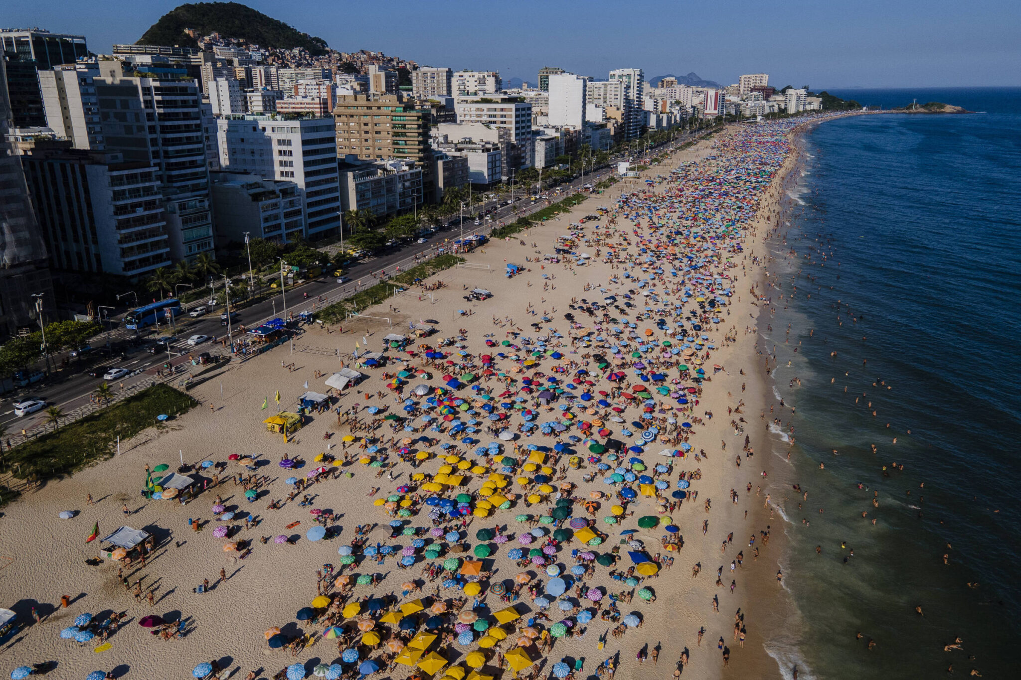 busca-por-sol-e-praia-encolhe,-mas-e-principal-motivo-de-viagens-de-lazer-do-brasileiro