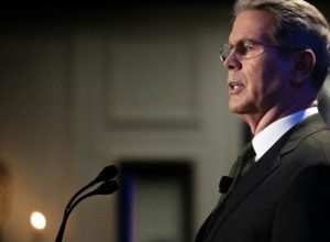 fmi-e-banco-mundial-se-desviaram-do-‘proposito’,-diz-secretario-do-tesouro-dos-eua