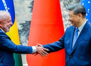 lula-faz-do-brasil-um-capacho-da-china