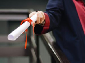 diploma-de-papel-deixa-de-existir;-entenda-novas-regras