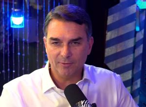 flavio-bolsonaro-diz-que-postura-critica-de-eduardo-a-nikolas-‘nao-e-inteligente’