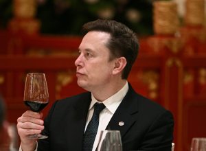 ele-largou-a-escola-aos-16-anos,-vendeu-sua-fintech-e-agora-tenta-superar-elon-musk