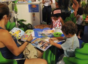 projeto-la vem historia-atende-13-mil-alunos-de-escolas-publicas-no-rj