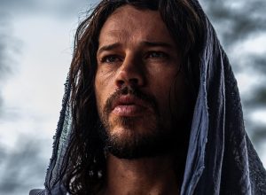 diabo-no-carnaval,-jose-loreto-vive-jesus-em-paixao-de-cristo