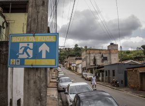 em-congonhas-(mg),-populacao-relata-medo-e-problemas-de-saude-dez-anos-apos-desastre-de-mariana